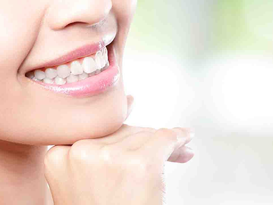 秋季護膚嘴唇干裂怎么辦?-易網健康<a href=http://www.gyfww.com/jkys/ target=_blank class=infotextkey>養生</a>網 秋季護膚嘴唇干裂怎么辦?