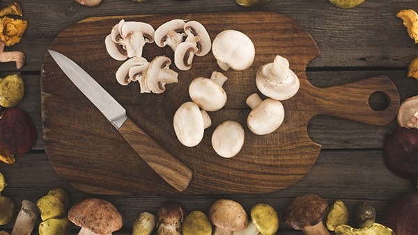 冬天如何暖胃?一起吃火鍋-易網健康<a href=http://www.gyfww.com/jkys/ target=_blank class=infotextkey>養生</a>網 冬天如何暖胃?一起吃火鍋