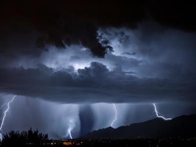 夏季雷雨天增多，它有哪些好處和壞處