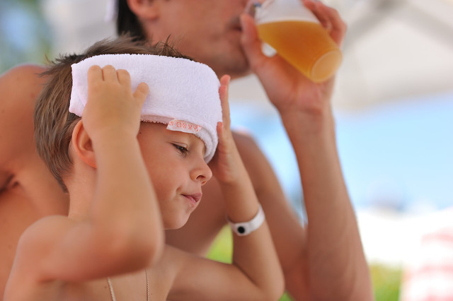 悶熱天氣時的注意事項有哪些?了解一下少生病-易網健康養生網 悶熱天氣時的注意事項有哪些?了解一下少生病