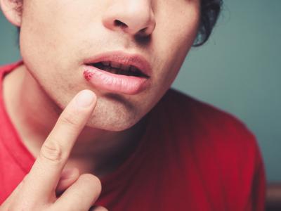 秋季陰虛火旺怎么辦，陰虛火旺的常見癥狀有哪些？