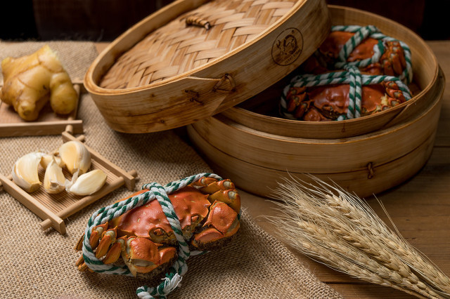 大閘蟹應該怎么吃,吃了這么多年,看看你有沒有吃對蟹!-易網健康<a href=http://www.gyfww.com/jkys/ target=_blank class=infotextkey>養生</a>網 大閘蟹應該怎么吃,吃了這么多年,看看你有沒有吃對蟹!