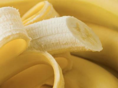 香蕉皮的功效與作用，香蕉皮洗臉有什么好處