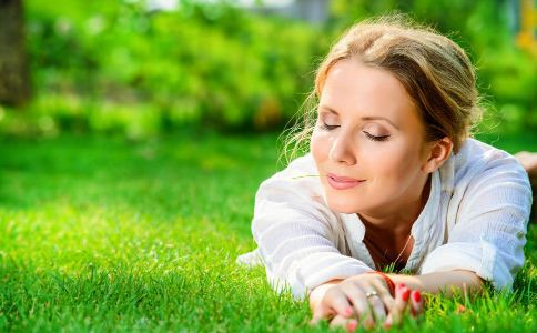 如何保護(hù)眼睛 保護(hù)眼睛的方法 保護(hù)眼睛的電腦設(shè)置