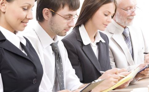 如何預防電腦眼病 電腦眼病的預防方法 預防電腦眼病有什么方法