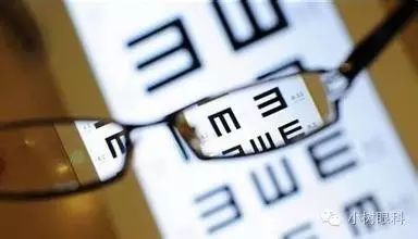 長時間戴眼鏡，真的會導致眼球突出嗎？