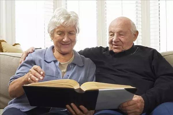 老人眼睛不適，當心五種眼病