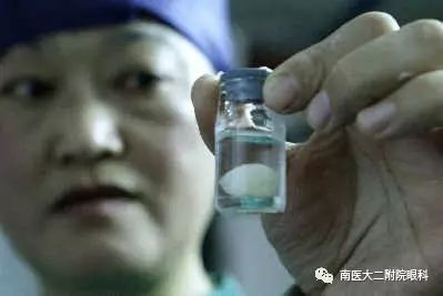 老年人看不清楚真的就是眼睛老花了嗎? 老年人看不清楚真的就是眼睛老花了嗎?