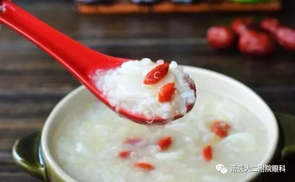 枸杞對眼睛有哪些功效？