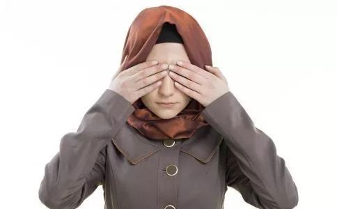 眼睛紅有血絲是怎么回事? 眼睛紅有血絲是怎么回事?