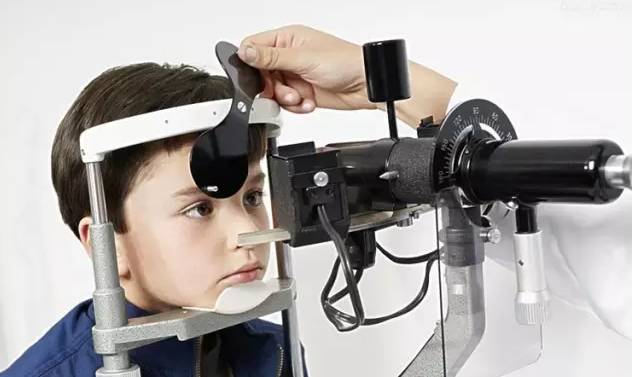 警惕兒童斜弱視，寶寶有這些現象早點看醫生！