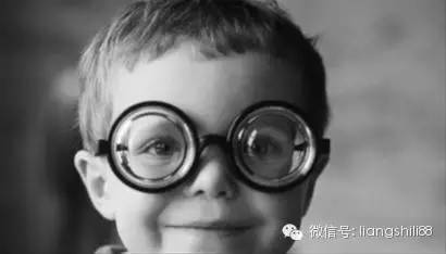 高度近視會(huì)引起的那些并發(fā)癥？