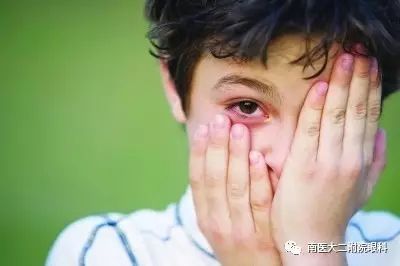 小孩子近視三種恢復法，預防近視是重點