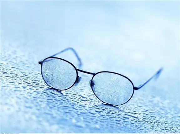 如何保護(hù)眼鏡？