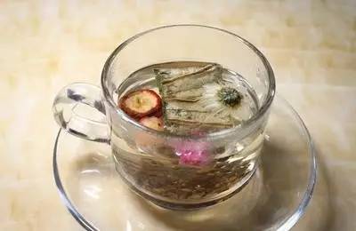 吃這四種食物能讓你眼睛水潤有光 吃這四種食物能讓你眼睛水潤有光