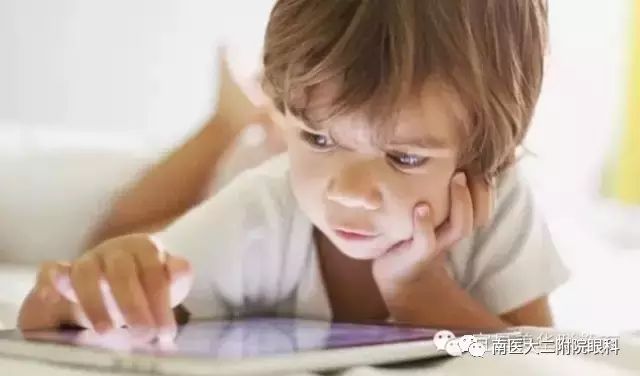 孩子近視越來越嚴重,注意這幾個細節! 孩子近視越來越嚴重,注意這幾個細節!