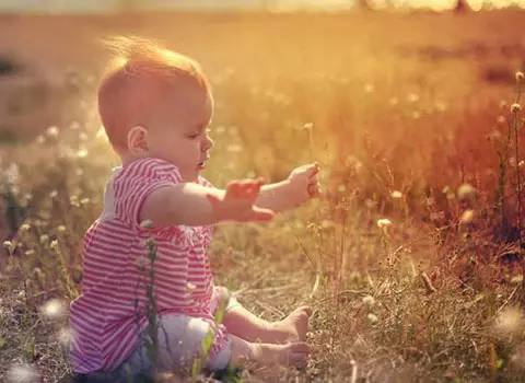 孩子近視的前期表現，家長您知道嗎？