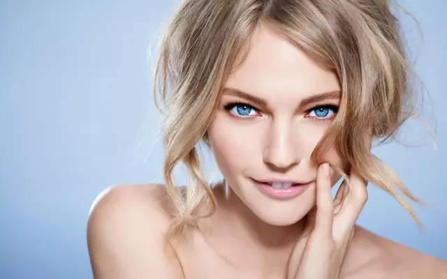 讓“眼部暗沉”的4個(gè)最糟保養(yǎng)習(xí)慣! 讓“眼部暗沉”的4個(gè)最糟保養(yǎng)習(xí)慣!