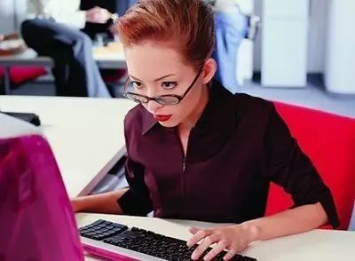 白內障初期的六大警報，五類高發人群