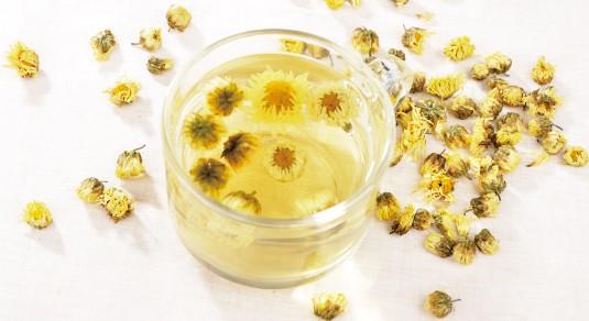 用眼過(guò)度問(wèn)題嚴(yán)重，保護(hù)視力可以多喝點(diǎn)什么？