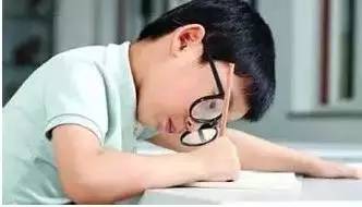 孩子近視度數(shù)猛漲？近視防控小心誤區(qū)！