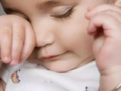 寶寶總眼淚汪汪、有眼屎，寶媽們?cè)撛趺崔k？