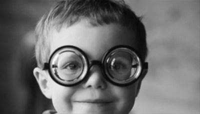 高度近視者不宜做的運(yùn)動