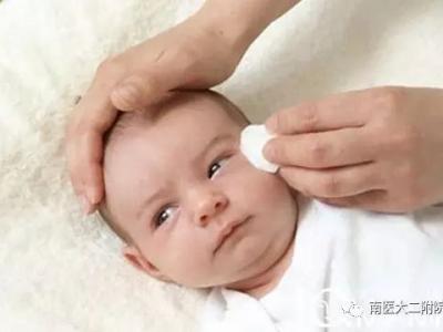 先天性淚道阻塞如何進行按摩？