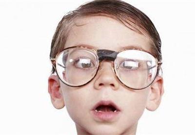 為什么近視度數(shù)會(huì)加深？