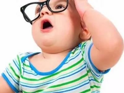 避免孩子高度近視，家長要避開八個(gè)誤區(qū)