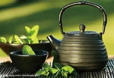 每天四杯茶，遠離視疲勞！