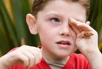 近視對(duì)眼睛有哪些傷害？