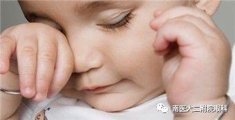 秋季到了寶寶頻繁眨眼，寶媽千萬別掉以輕心！