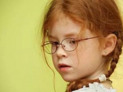 近視前的八個(gè)征兆，你必須知道的事兒