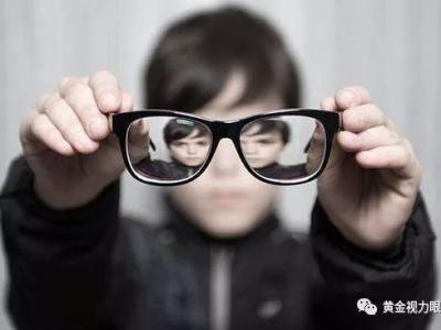 還拿高度近視不當(dāng)回事？熬夜坐過山車-護(hù)眼就用黃金視力眼貼