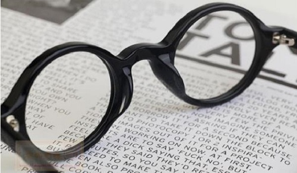 中國最受歡迎的十大眼鏡品牌盤點-易網健康<a href=http://www.gyfww.com/jkys/ target=_blank class=infotextkey>養生</a>網 中國最受歡迎的十大眼鏡品牌盤點