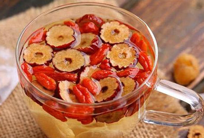 熬夜后養(yǎng)肝護肝喝四種茶最好