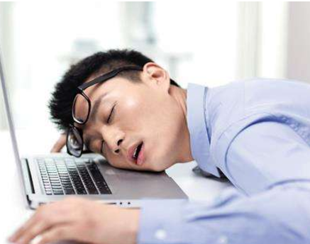 躺下心跳很重睡不著