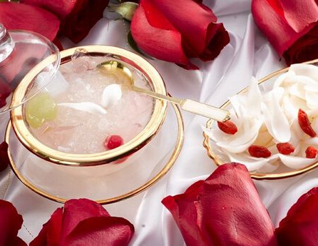 陰虛火旺用什么泡水喝好-易網<a href=http://www.gyfww.com/ target=_blank class=infotextkey>健康養生</a>網 陰虛火旺用什么泡水喝好