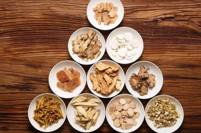 黃芪補血烏雞湯？補虛補氣補血