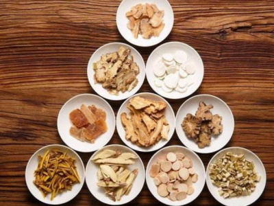 黃芪補血烏雞湯？補虛補氣補血