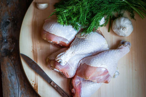 治療類風(fēng)濕關(guān)節(jié)炎的偏方?10種有效治風(fēng)濕的方法-易網(wǎng)健康<a href=http://www.gyfww.com/jkys/ target=_blank class=infotextkey>養(yǎng)生</a>網(wǎng) 治療類風(fēng)濕關(guān)節(jié)炎的偏方?10種有效治風(fēng)濕的方法