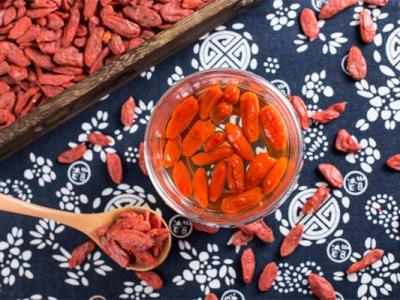 花旗參泡水喝的功效 花旗參枸杞子泡水喝的功效