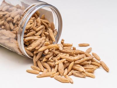 沙參泡水喝的功效？沙參麥冬泡水喝的功效