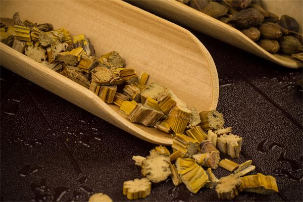 玄參能治肺結(jié)節(jié)嗎【玄參能治甲狀腺結(jié)節(jié)嗎】-易網(wǎng)健康<a href=http://www.gyfww.com/jkys/ target=_blank class=infotextkey>養(yǎng)生</a>網(wǎng) 玄參能治肺結(jié)節(jié)嗎【玄參能治甲狀腺結(jié)節(jié)嗎】