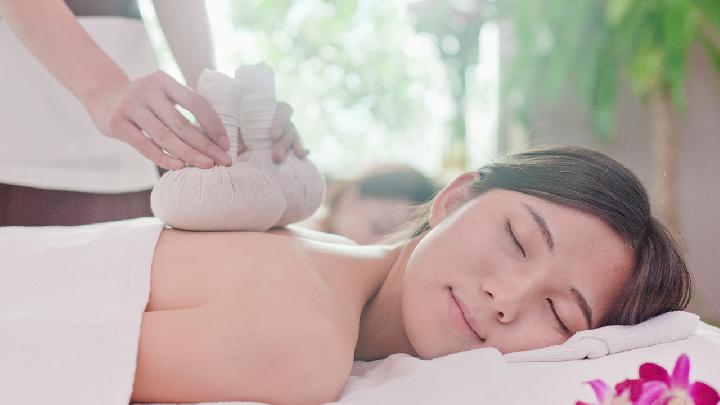 按摩什么穴位對身體好 5大穴位按摩促進身體健康-易網健康養生網 按摩什么穴位對身體好 5大穴位按摩促進身體健康