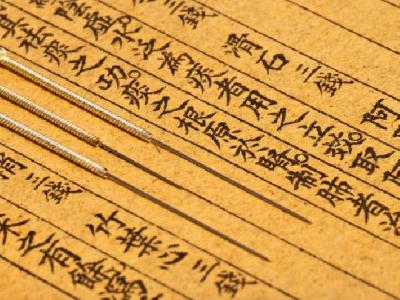 什么方法不吃藥就能治療咽炎? 2個中醫按摩治療咽炎的方法