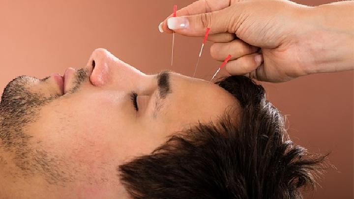 女性月經(jīng)期間易長痤瘡! 中醫(yī)針灸如何治療痤瘡?