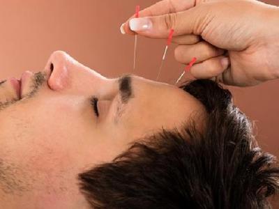 教你如何有效的去除眼袋 中醫針灸按摩去眼袋方法介紹