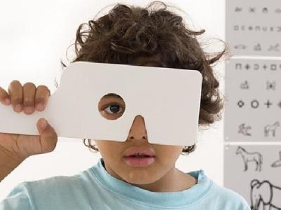 兒童近視怎么辦才能有效預(yù)防 中醫(yī)推拿按摩預(yù)防兒童近視效果佳